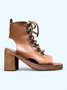 VINTAGE FOUNDRY CO. Women's Tan Leather Lace-Up Heeled Sandals • Size 6.5 Women